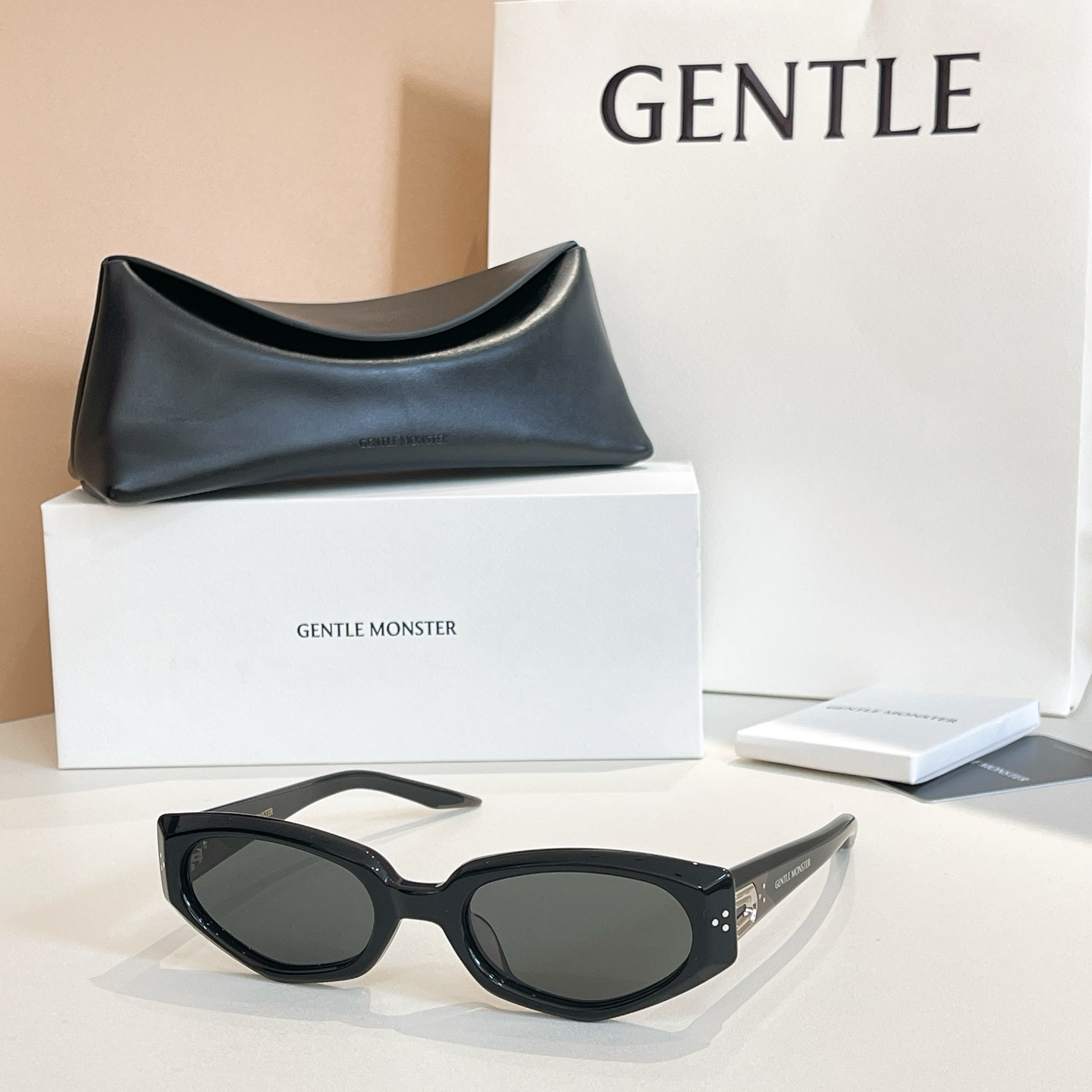 GENTLE MONSTE*🐼🐼🐼MODEL：DEVON🐼🐼🐼size：63口17-147🐼🐼🐼高版本～