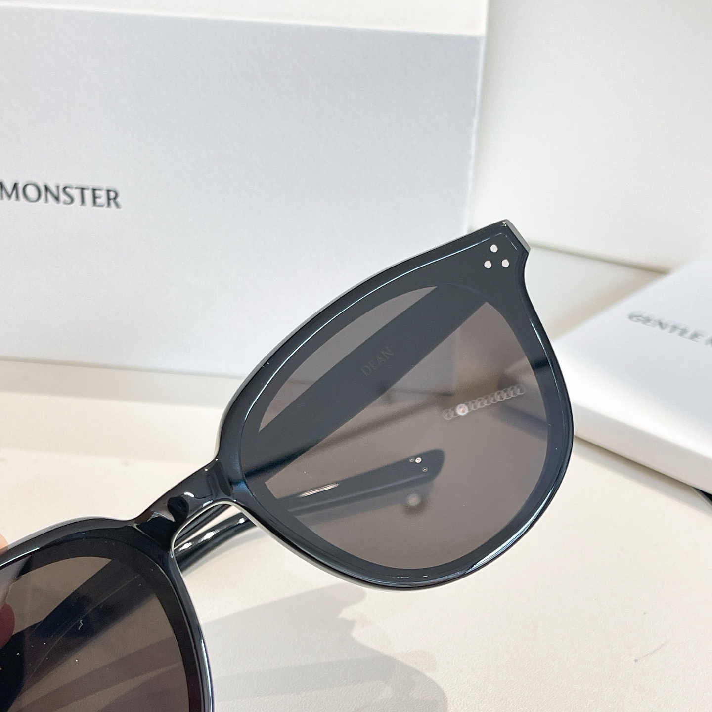 GENTLE MONSTE*🐼🐼🐼MODEL：DEAN🐼🐼🐼size：63口17-147🐼🐼🐼高版本～～