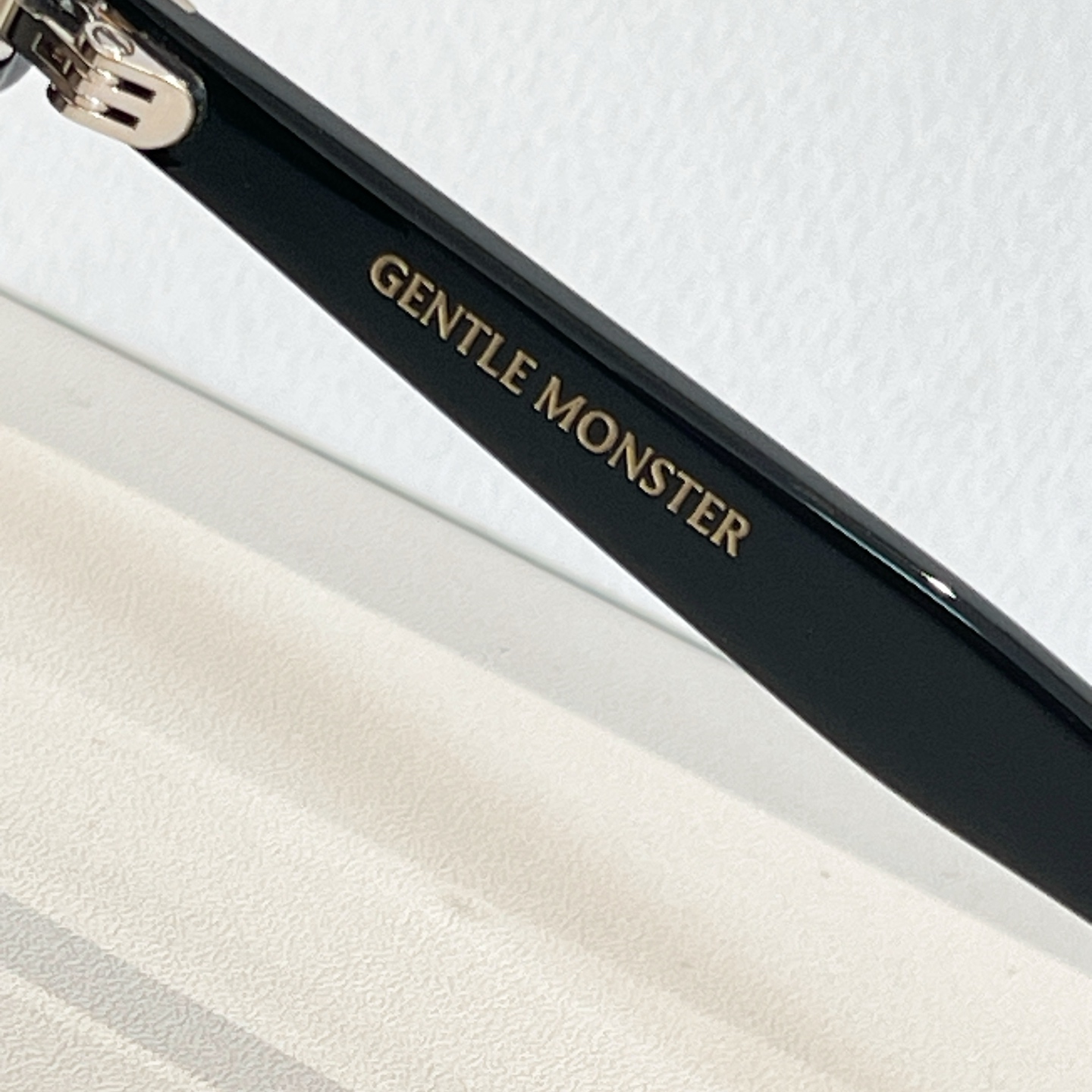 GENTLE MONSTE*🐼🐼🐼MODEL：NUMER🐼🐼🐼SIZE：64口18-146🐼🐼🐼高版本～