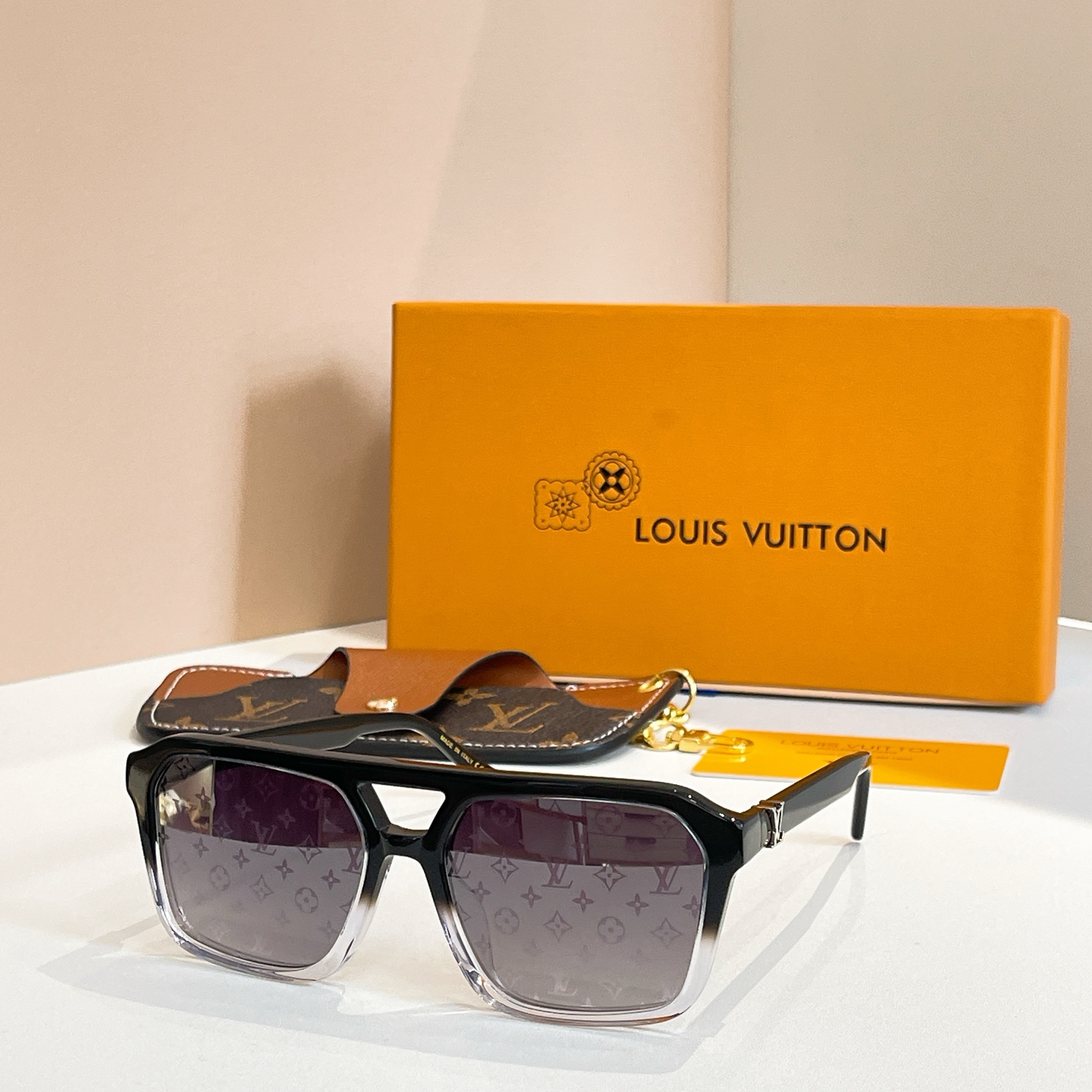 LOUIS VUITTON✨✨✨MODEL：Z3059U✨✨✨ SIZE：58口18-140✨✨