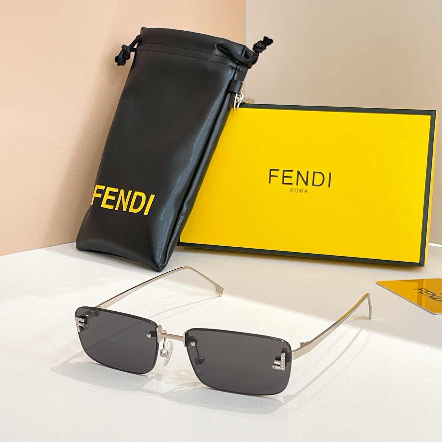 FEND* MODELO: FE4172 TALLA: 54口16-135🉐135