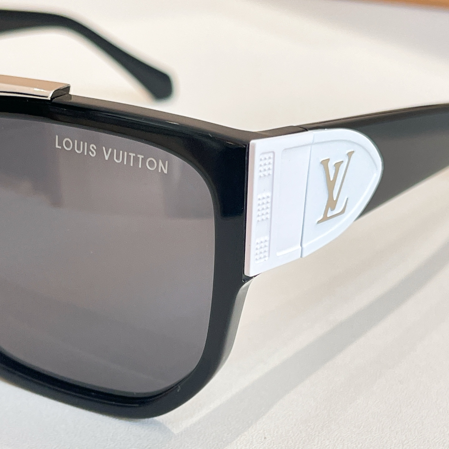 LOUIS VUITTON✨✨✨MODEL：Z2723U✨✨✨ SIZE：59口18-145✨✨