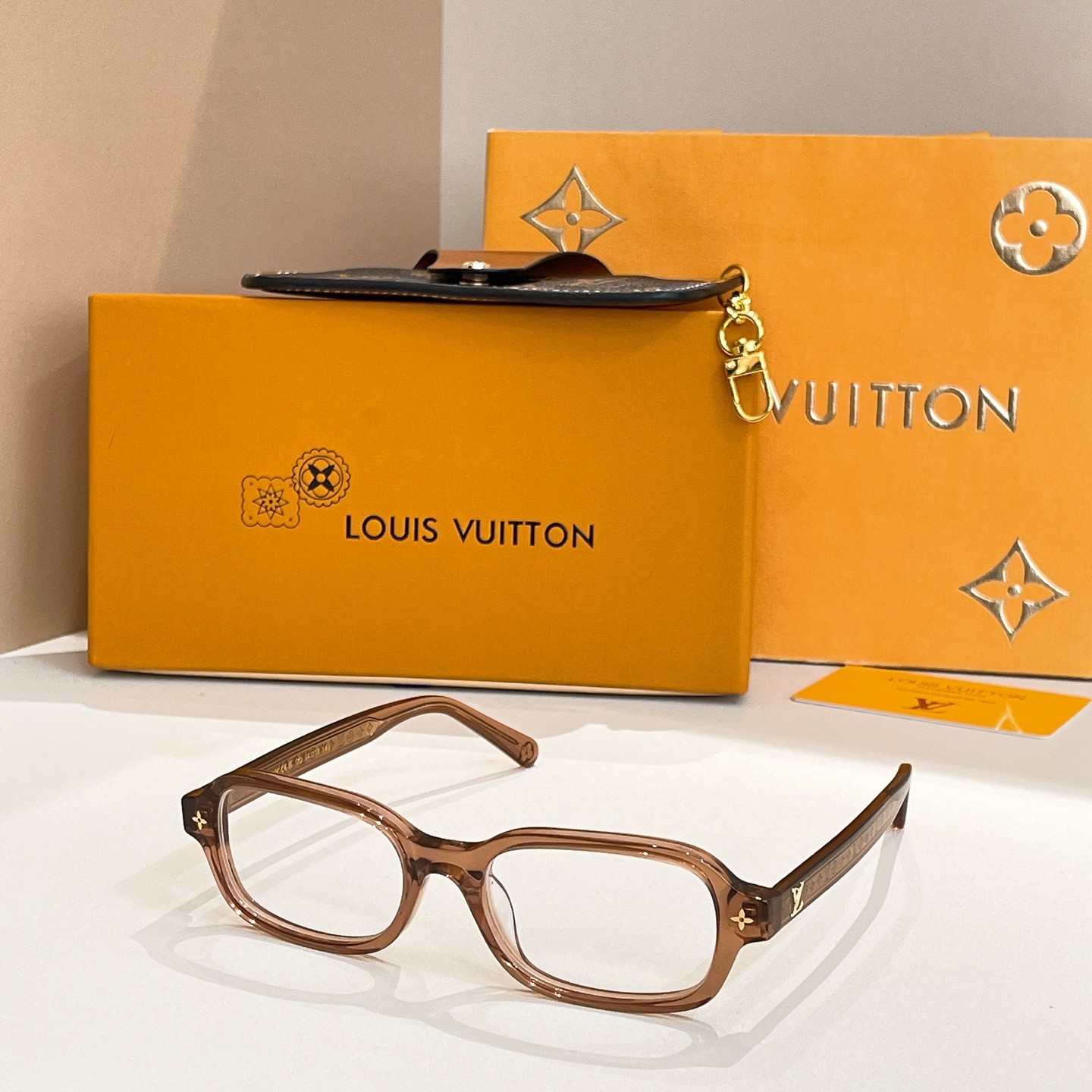 LOUIS VUITTON✨✨✨MODEL：Z3045U✨✨✨ SIZE：54口17-145✨✨