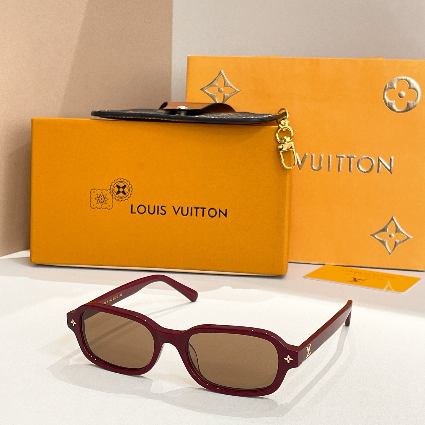 LOUIS VUITTON✨✨✨MODEL：Z3045U✨✨✨ SIZE：54口17-145✨✨