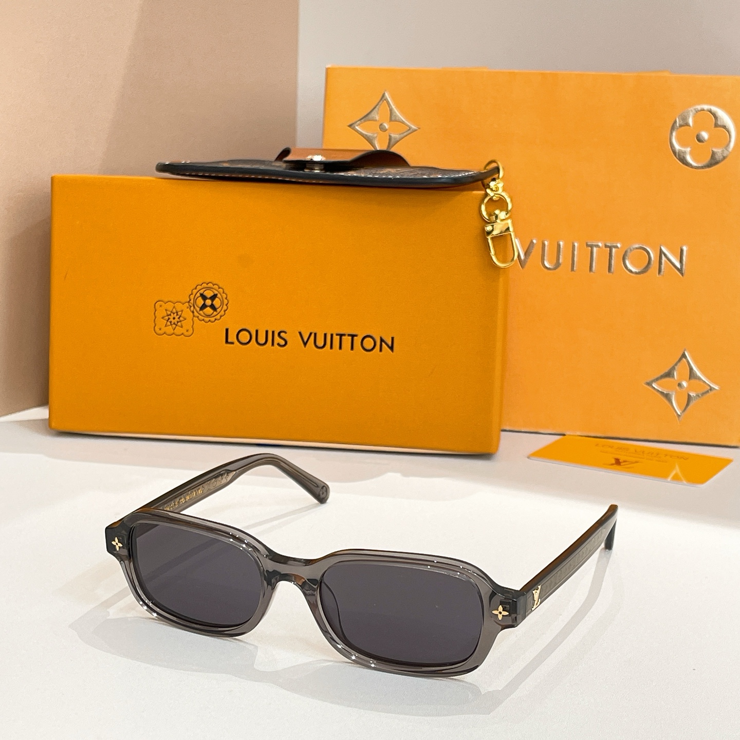 LOUIS VUITTON✨✨✨MODEL：Z3045U✨✨✨ SIZE：54口17-145✨✨