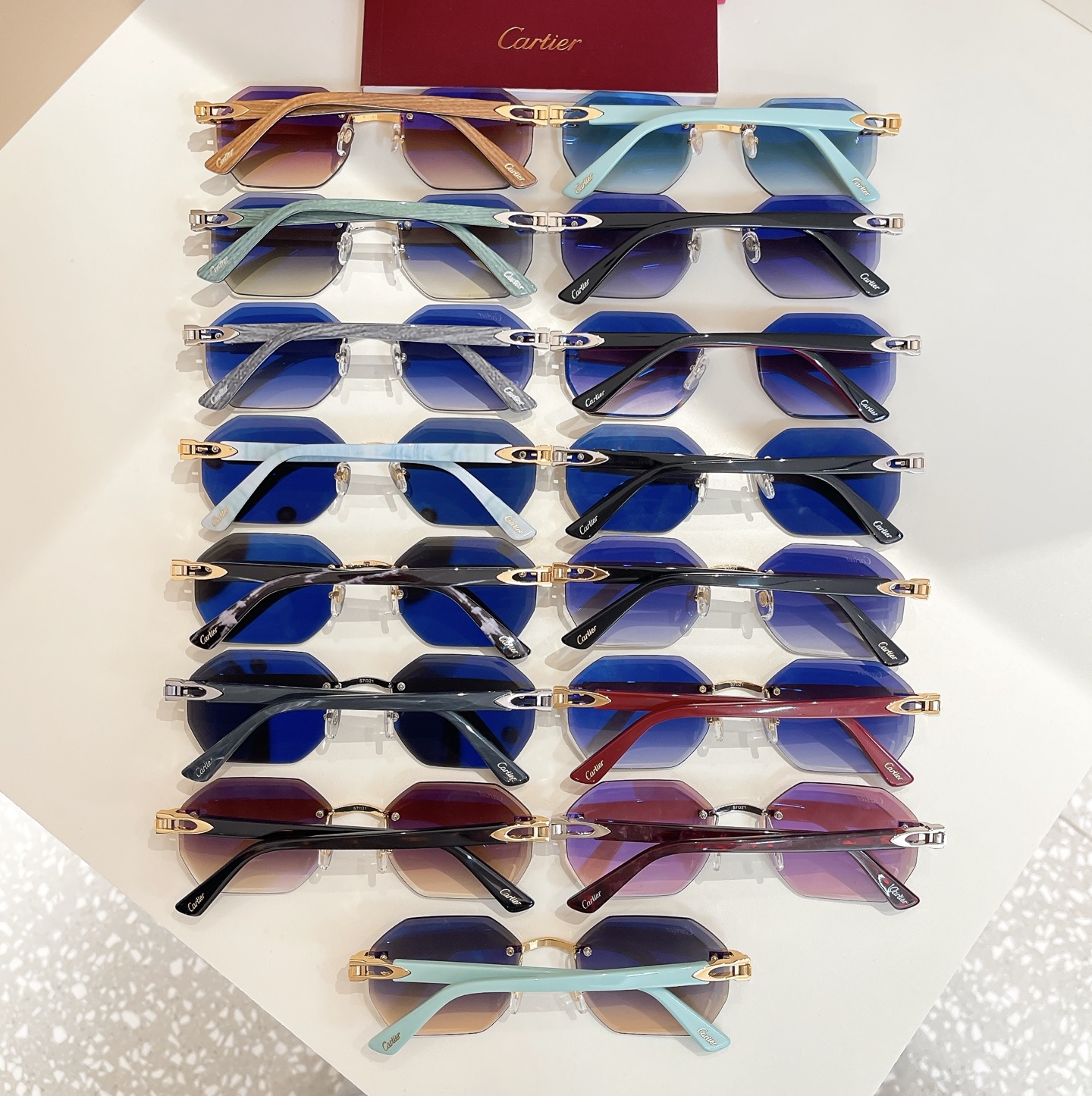 Cartie*✨✨✨MODEL：CT0439S✨✨✨SIZE: 145✨✨✨