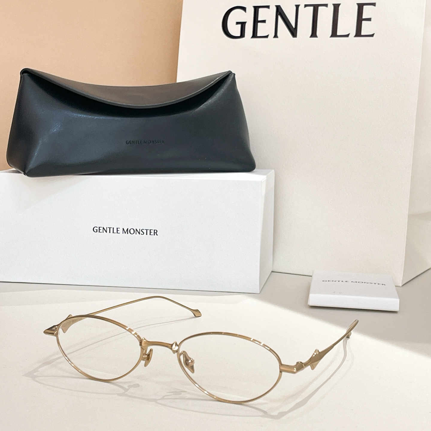 GENTLE MONSTE*🐼🐼🐼MODEL：EDEN🐼🐼🐼钛～～