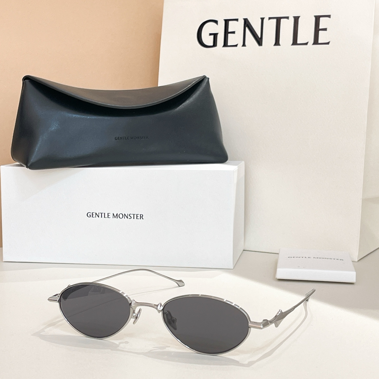 GENTLE MONSTE*🐼🐼🐼MODEL：EDEN🐼🐼🐼钛～～