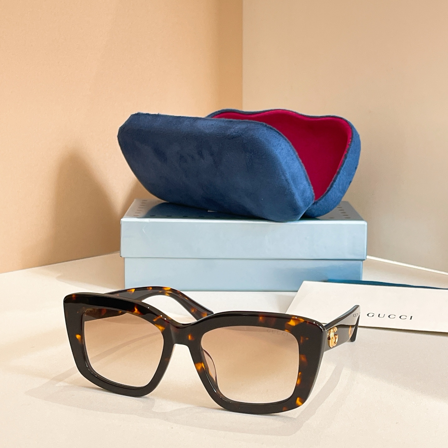 GUCC*🐝🐝🐝MODEL：GG1556S🐝🐝🐝SIZE：53口19-145🐝🐝🐝