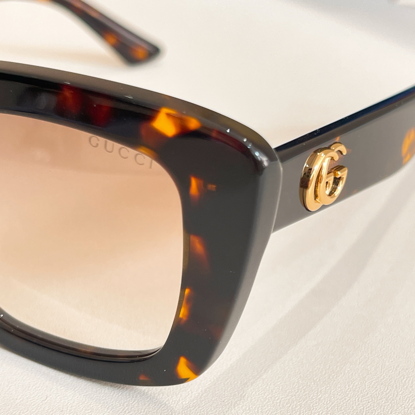 GUCC*🐝🐝🐝MODEL：GG1556S🐝🐝🐝SIZE：53口19-145🐝🐝🐝