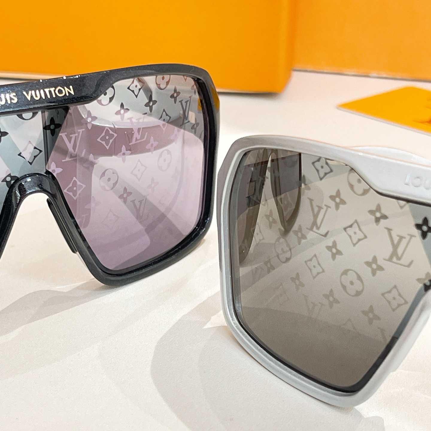 LOUIS VUITTON✨✨✨MODEL：Z3103U✨✨✨ SIZE：135口00-140✨✨