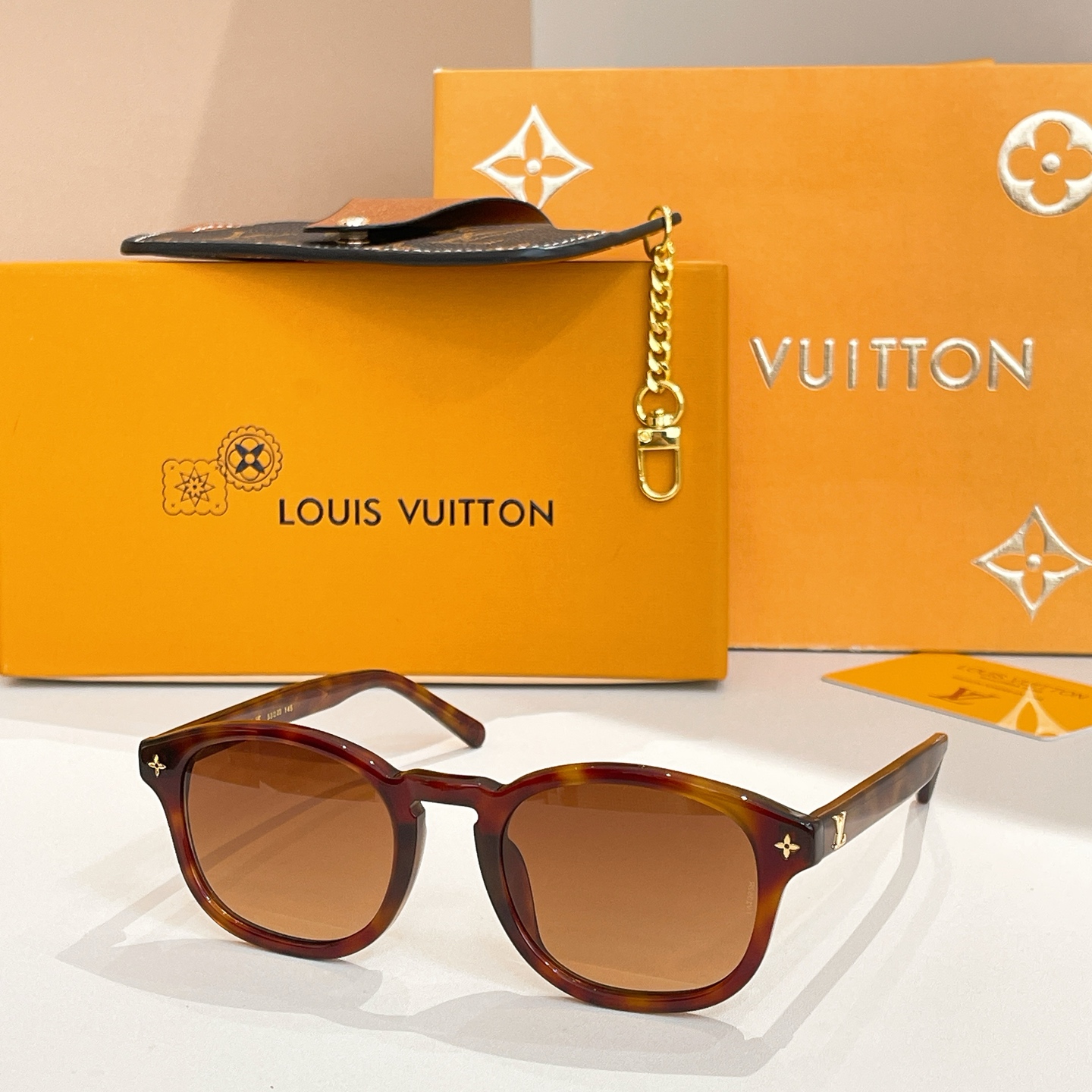 LOUIS VUITTON✨✨✨MODEL：Z2810W✨✨✨ SIZE：53口23-145✨✨