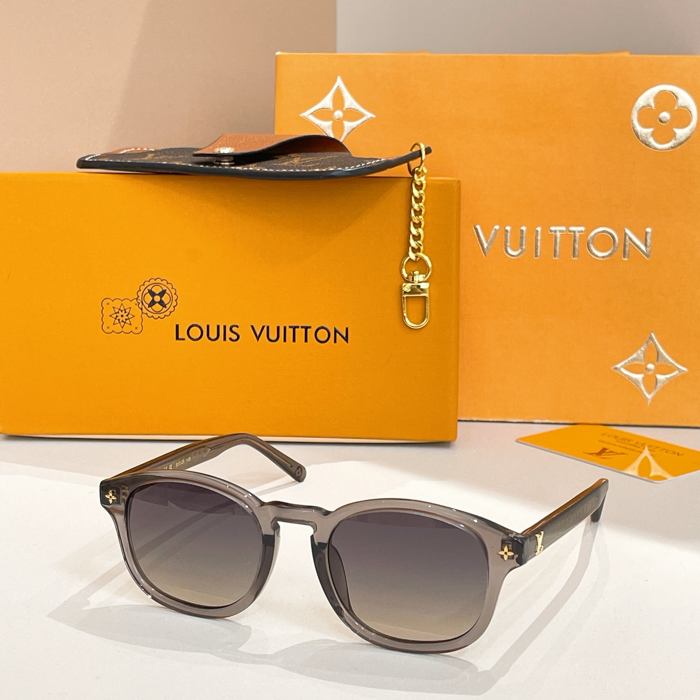 LOUIS VUITTON✨✨✨MODEL：Z2810W✨✨✨ SIZE：53口23-145✨✨
