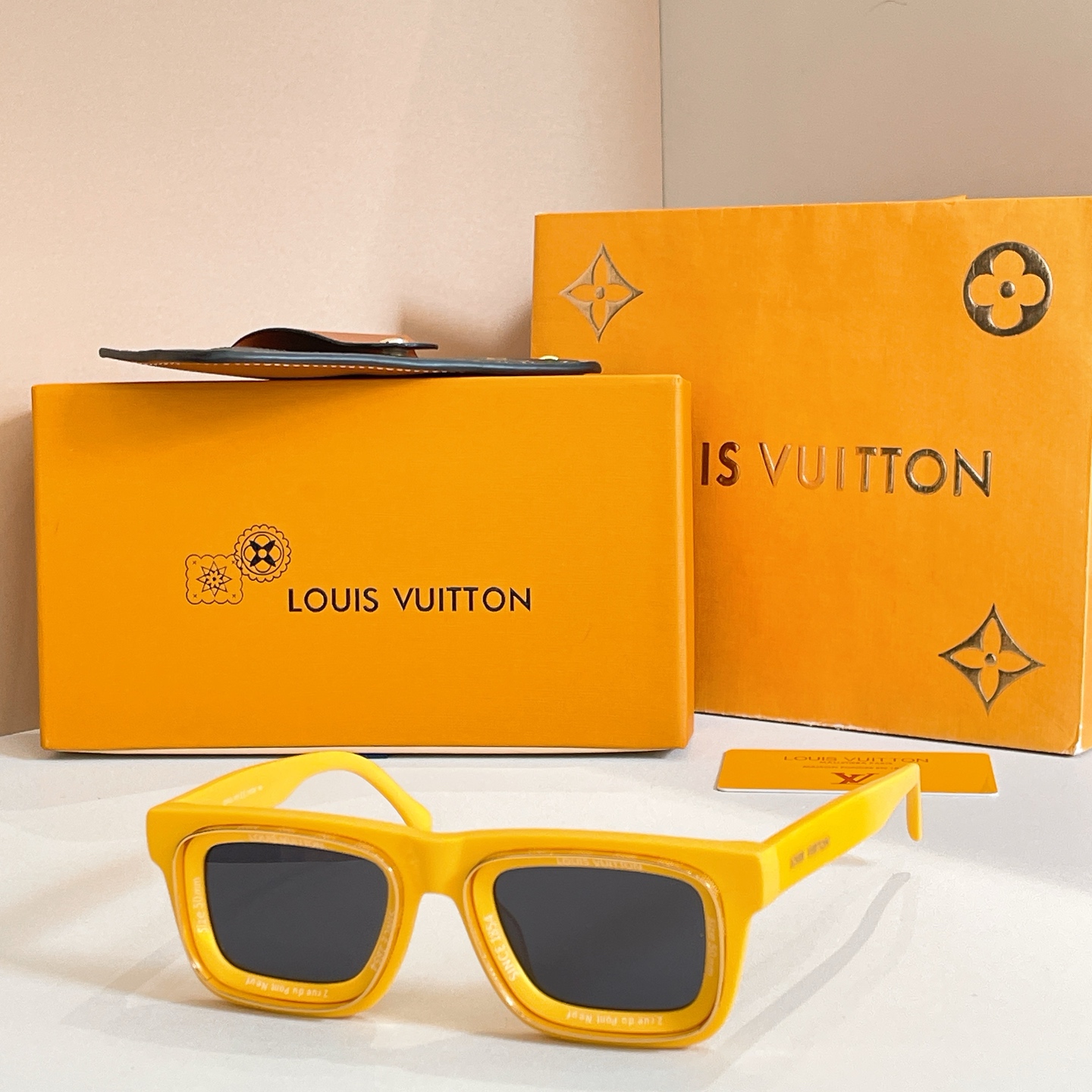 LOUIS VUITTON✨✨✨MODEL：Z2442U✨✨✨ SIZE：50口24-145✨✨