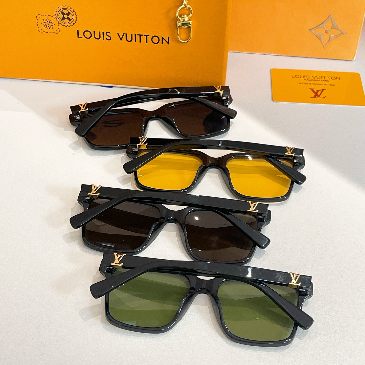 LOUIS VUITTON✨✨✨MODEL：Z2886U✨✨✨ SIZE：53口20-145✨✨