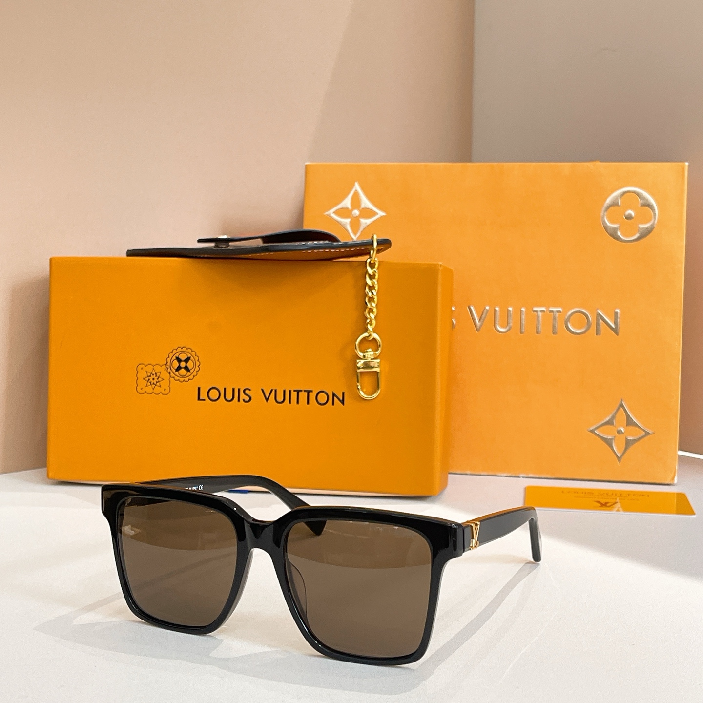 LOUIS VUITTON✨✨✨MODEL：Z2886U✨✨✨ SIZE：53口20-145✨✨