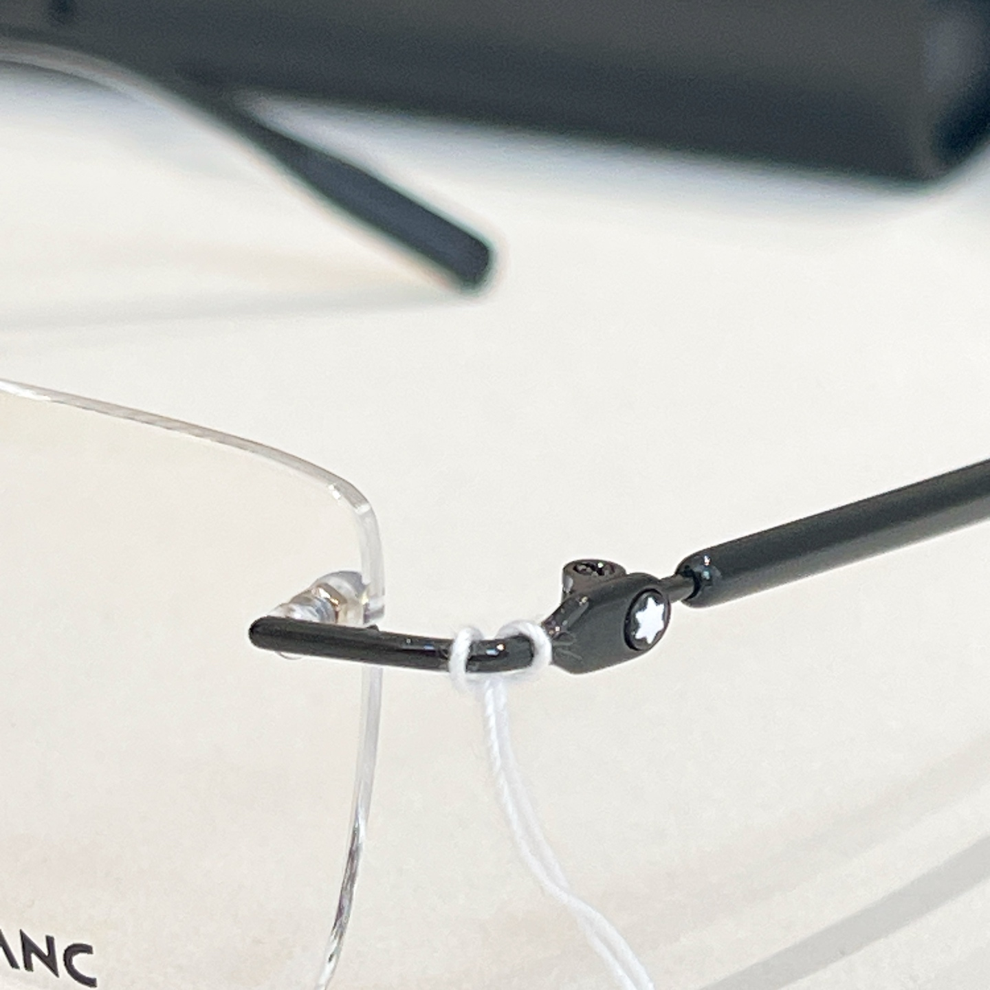 MONT BLAN*🍂🍂🍂MODEL:MB0431O🍂🍂🍂SIZE: 53口19-145🍂🍂🍂 钛～～