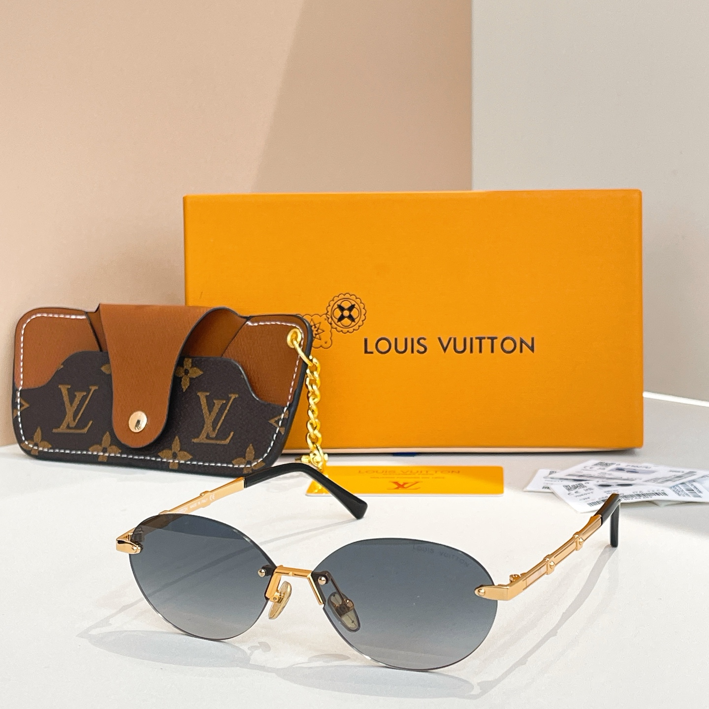LOUIS VUITTON✨✨✨MODEL：Z3027U ✨✨✨ SIZE：56口13-140✨✨