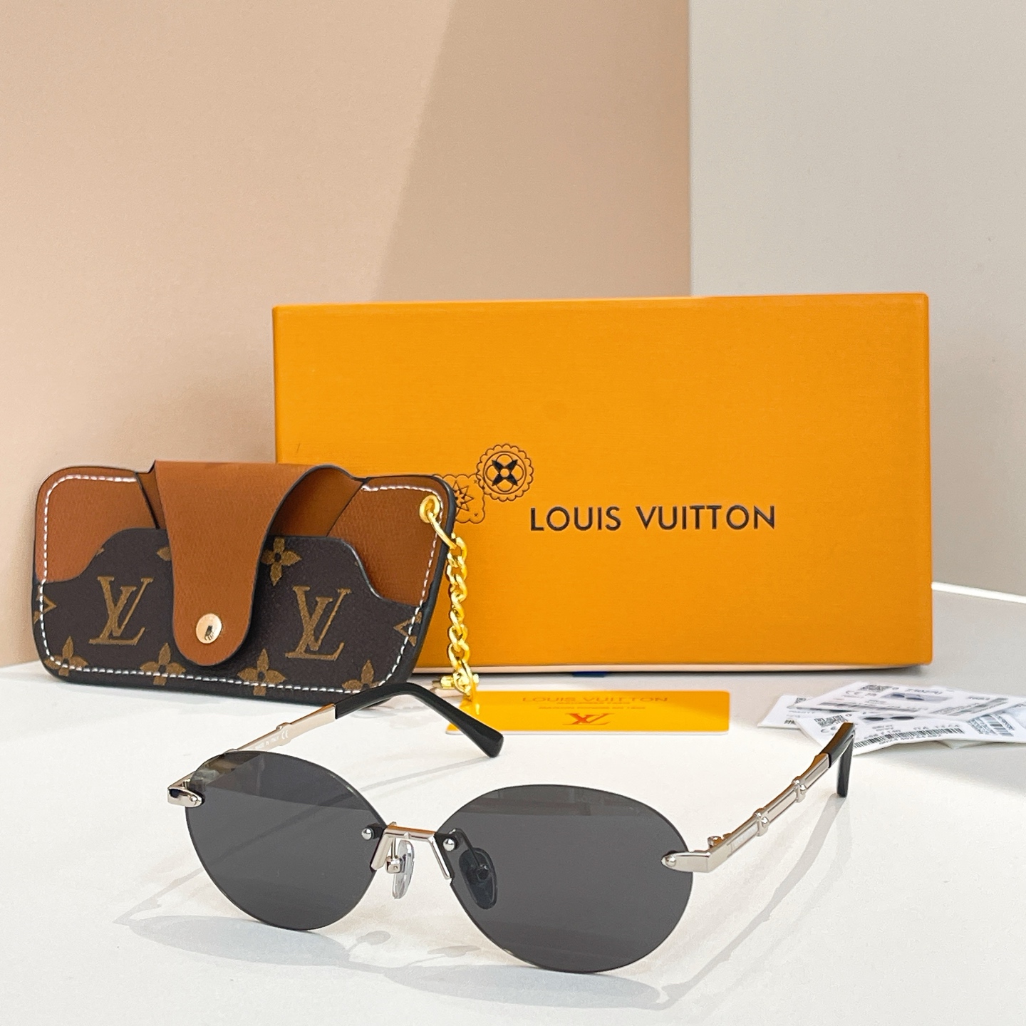 LOUIS VUITTON✨✨✨MODEL：Z3027U ✨✨✨ SIZE：56口13-140✨✨