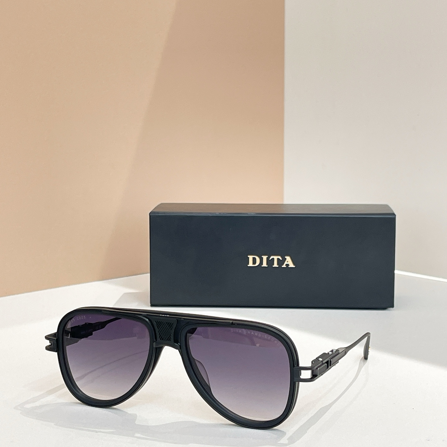 DITA⚜️⚜️⚜️MODEL：DTS460⚜️⚜️⚜️SIZE：56口18 -137⚜️⚜️⚜️