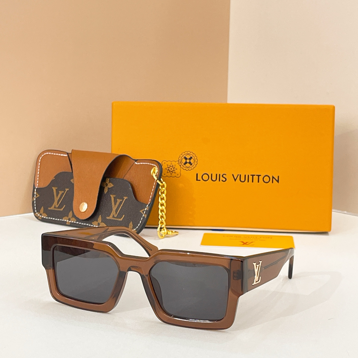 LOUIS VUITTON✨✨✨MODEL：Z2701W ✨✨✨ SIZE：54口21-145✨✨