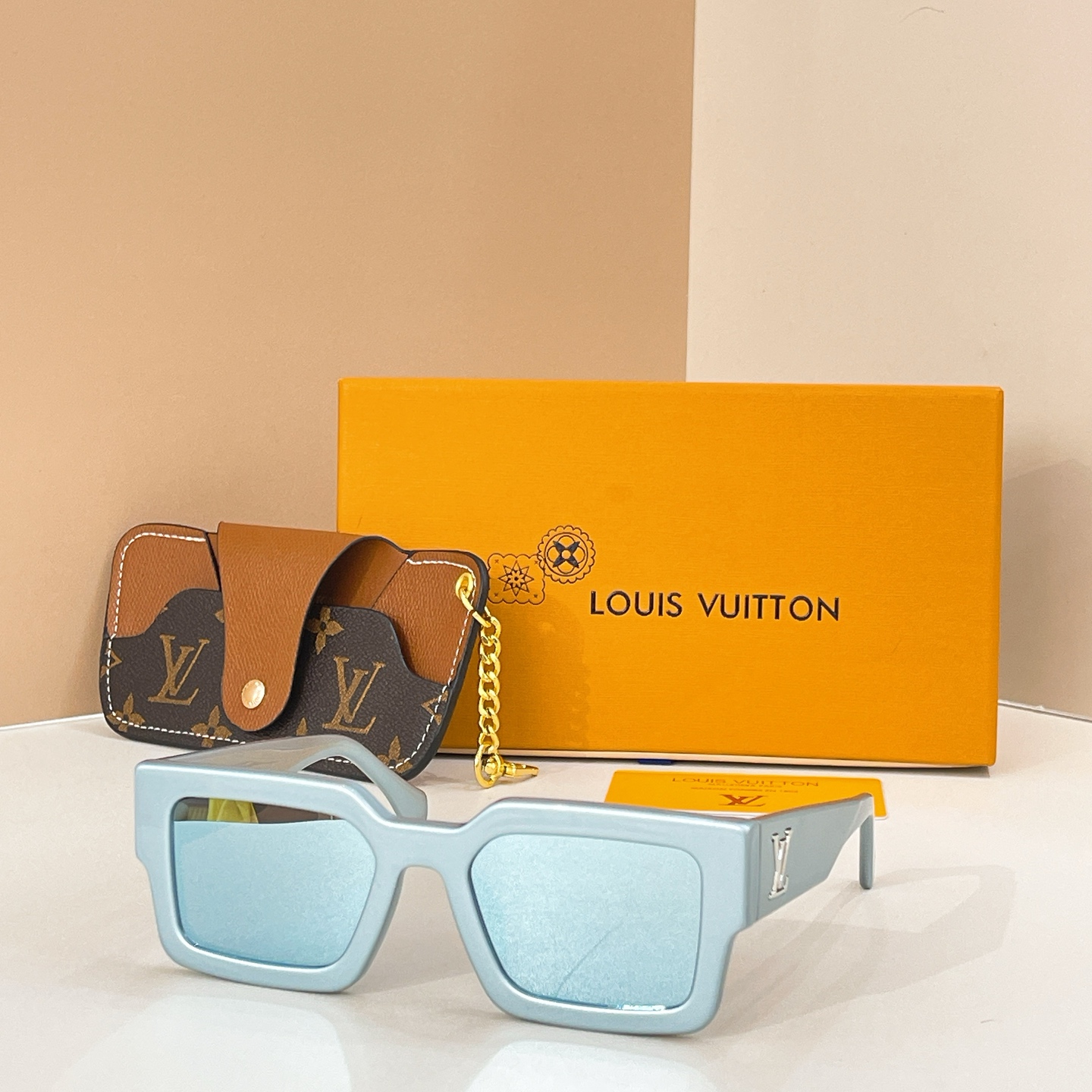 LOUIS VUITTON✨✨✨MODEL：Z2701W ✨✨✨ SIZE：54口21-145✨✨