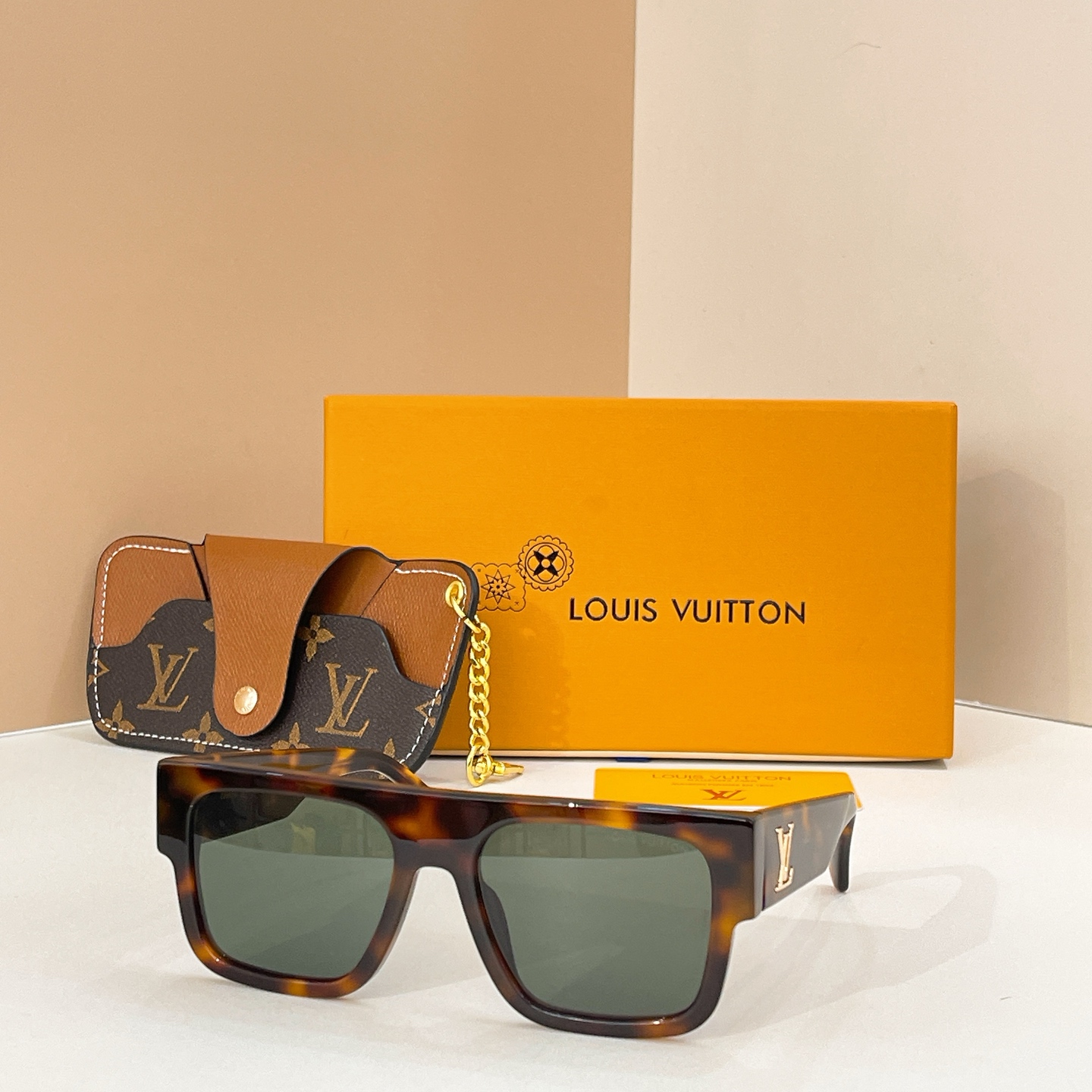 LOUIS VUITTON✨✨✨MODEL：Z3148W ✨✨✨ SIZE：55口19-145✨✨