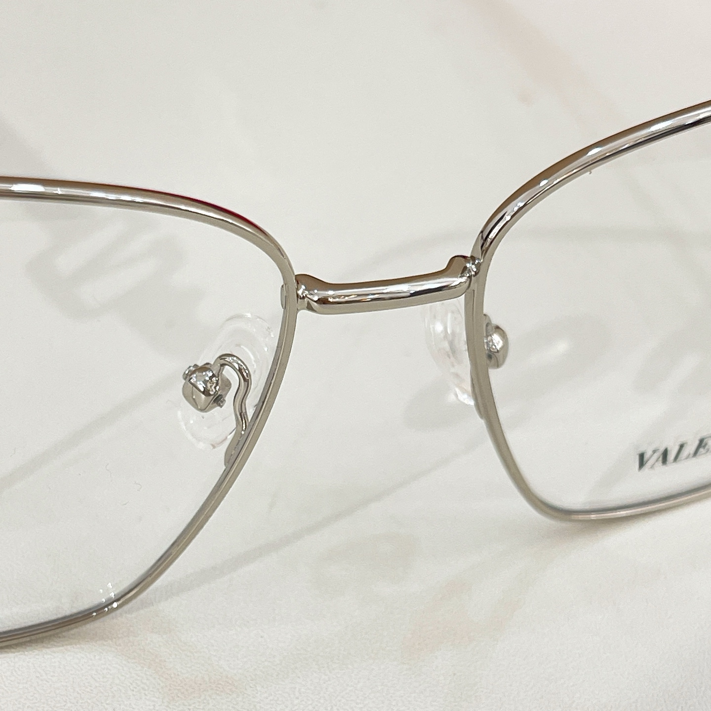 VALENTINO✨✨✨MODEL：JC2008✨✨✨SIZE：52口17✨ ✨