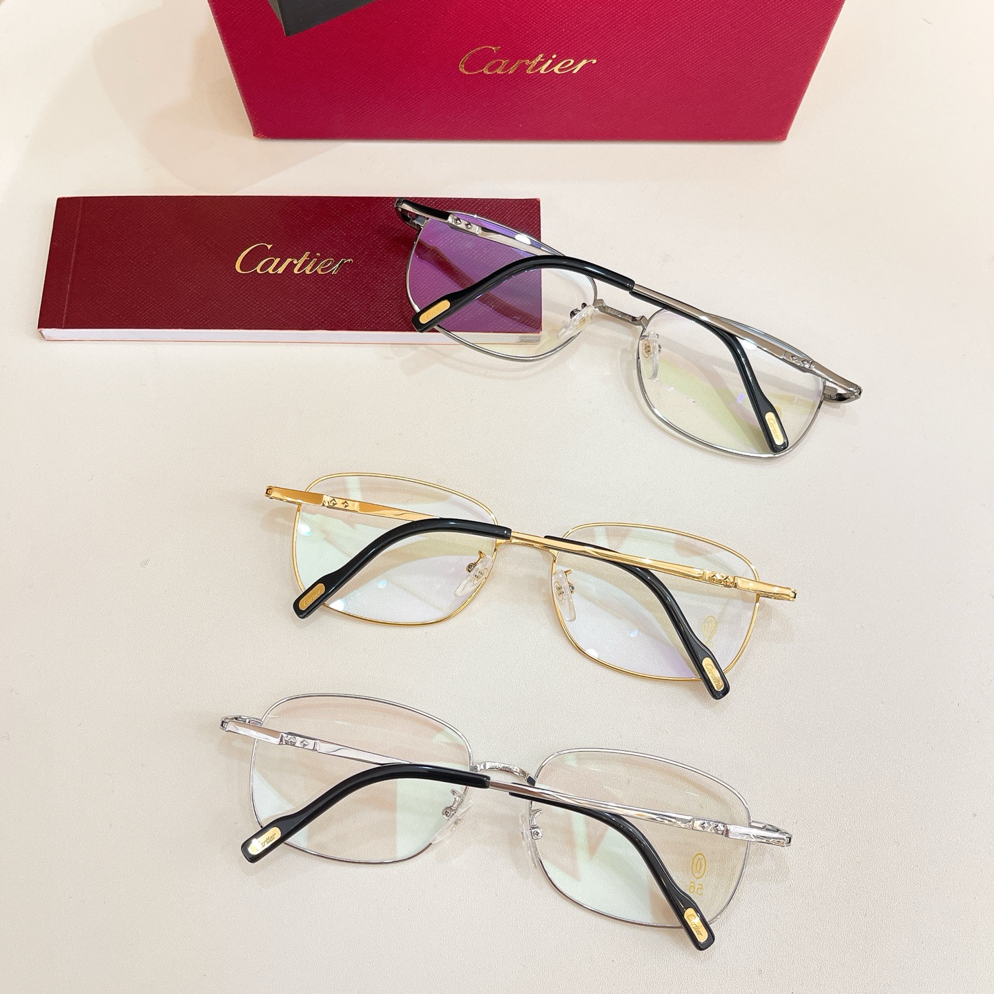 Cartie*✨✨✨MODEL： ✨✨✨SIZE: 56口18 ✨✨✨