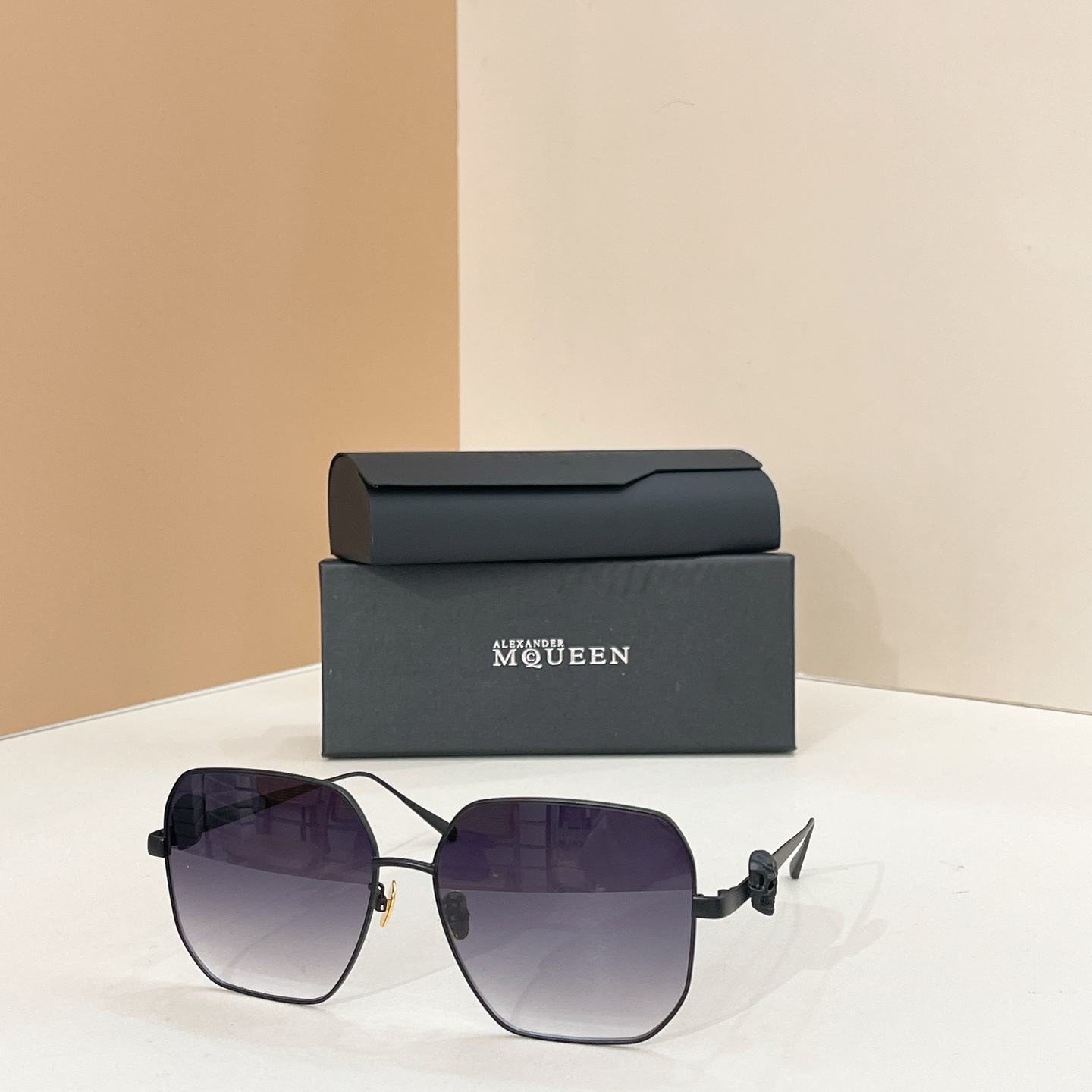Alexander McQUEEN✨✨✨MODEL：AM0821S✨✨✨ SIZE：60口16-142✨