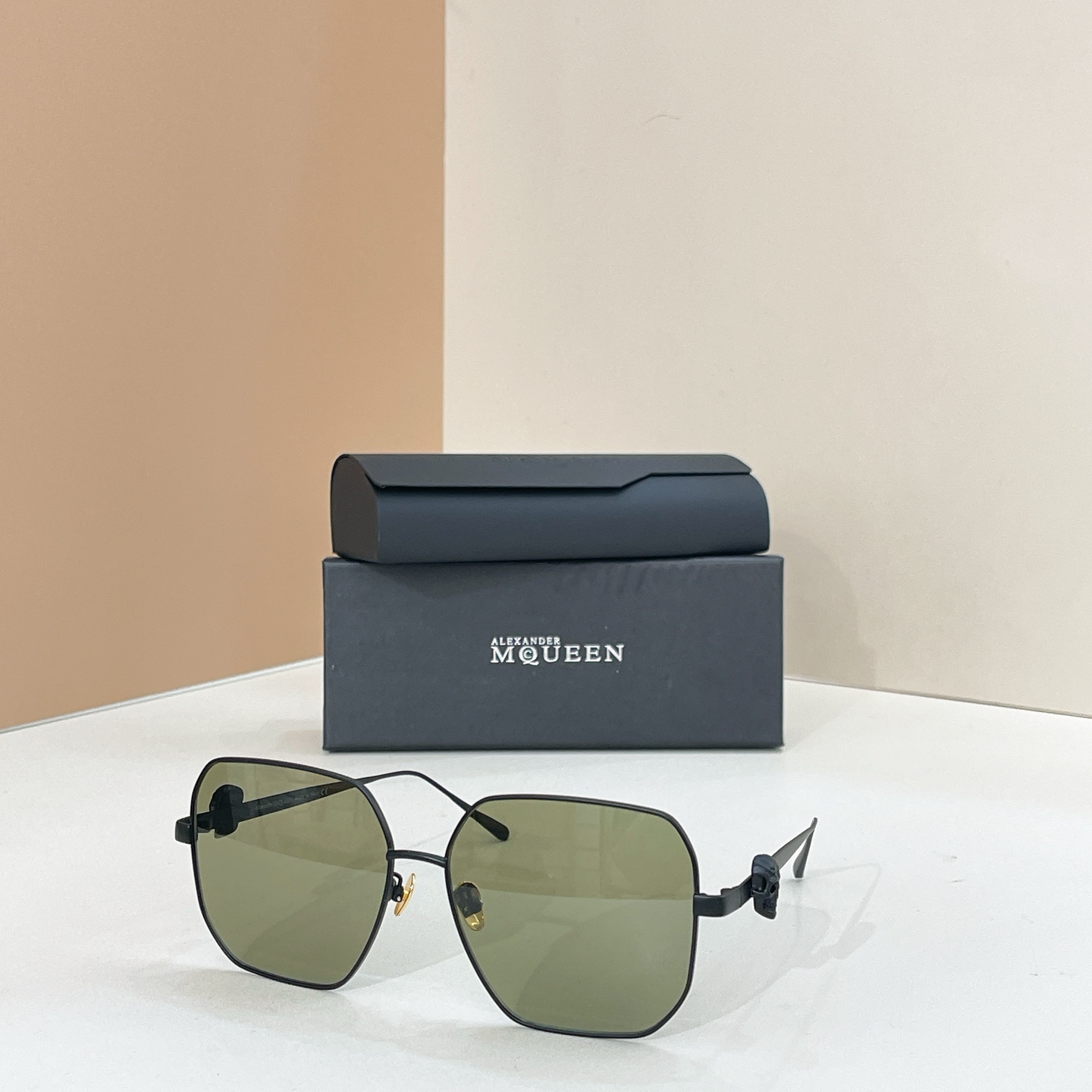 Alexander McQUEEN✨✨✨MODEL：AM0821S✨✨✨ SIZE：60口16-142✨