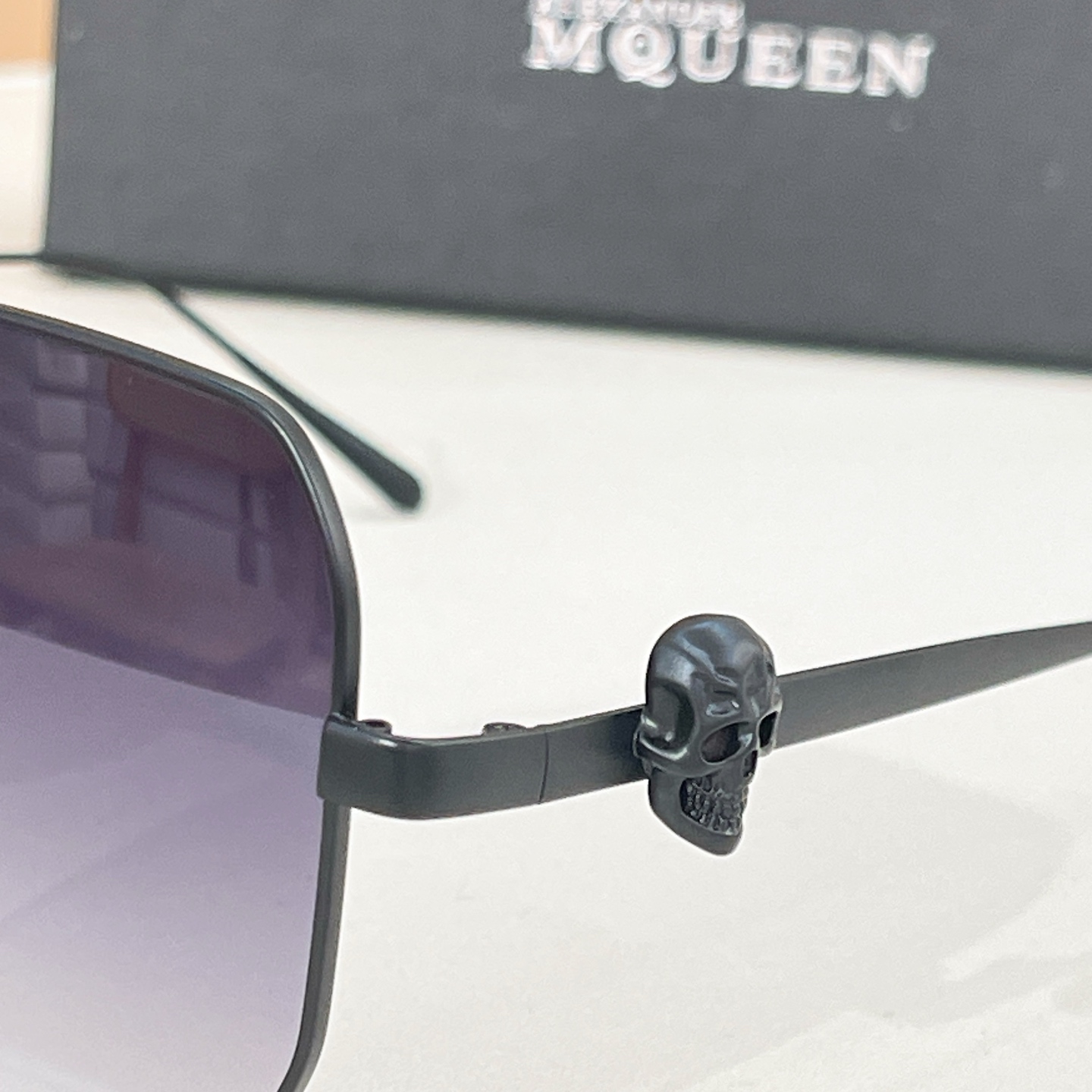 Alexander McQUEEN✨✨✨MODEL：AM0821S✨✨✨ SIZE：60口16-142✨