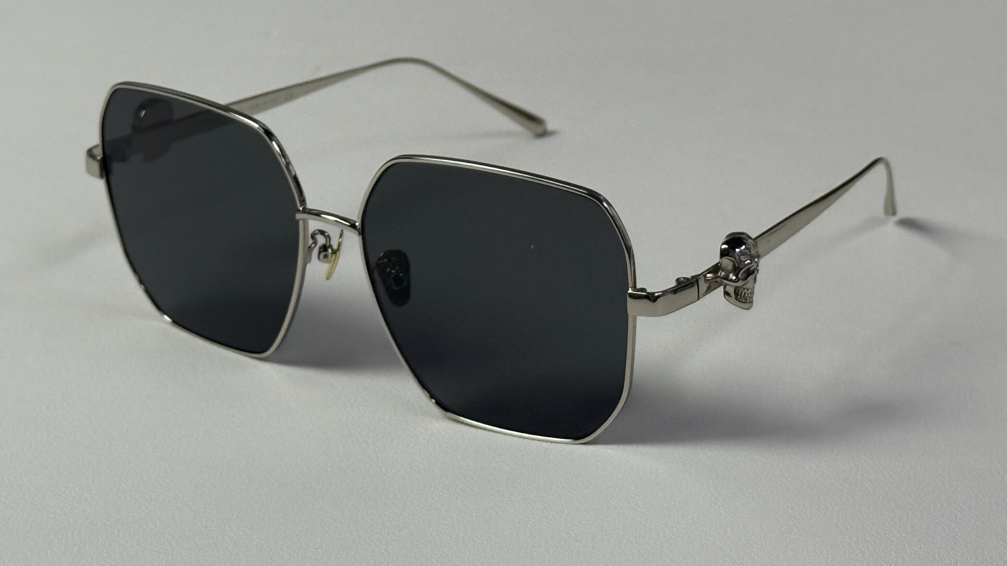 Alexander McQUEEN✨✨✨MODEL：AM0821S✨✨✨ SIZE：60口16-142✨