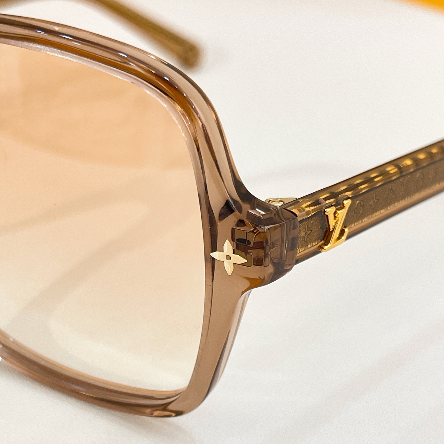 LOUIS VUITTON✨✨✨MODEL：Z3044E✨✨✨ SIZE：56口16-145✨✨钟楚曦同