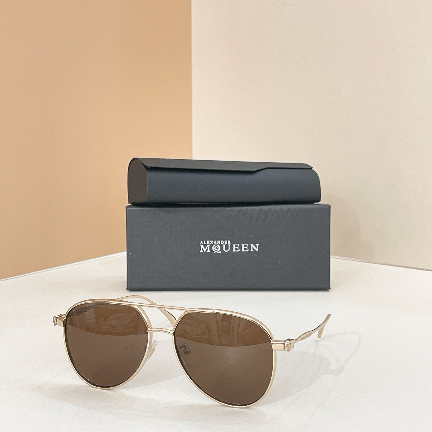 Alexander McQUEEN✨✨✨MODEL：AM0373S✨✨✨ SIZE：59口15-145✨