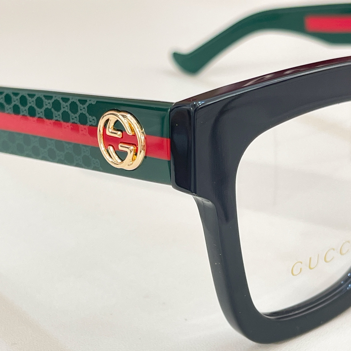 GUCC*🐝🐝🐝MODEL：GG1549O🐝🐝🐝SIZE：52口22-145🐝🐝🐝