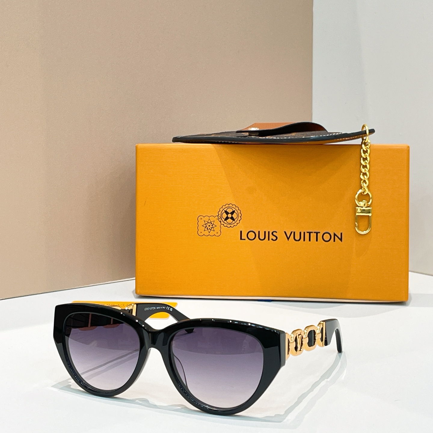 LOUIS VUITTO*✨✨✨MODEL：Z2640U✨✨✨ SIZE：54口18-140✨✨✨