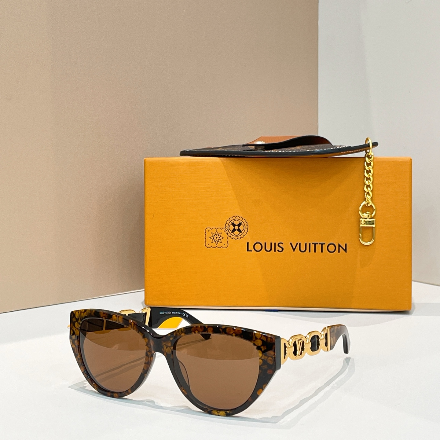 LOUIS VUITTO*✨✨✨MODEL：Z2640U✨✨✨ SIZE：54口18-140✨✨✨