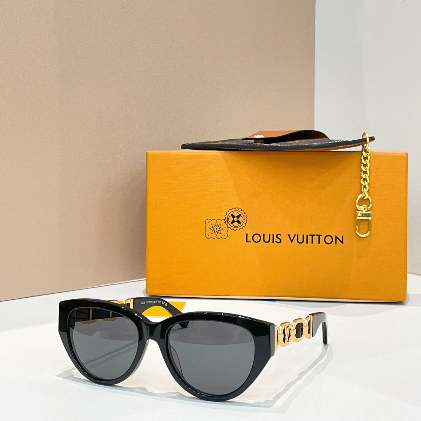 LOUIS VUITTO*✨✨✨MODEL：Z2640U✨✨✨ SIZE：54口18-140✨✨✨