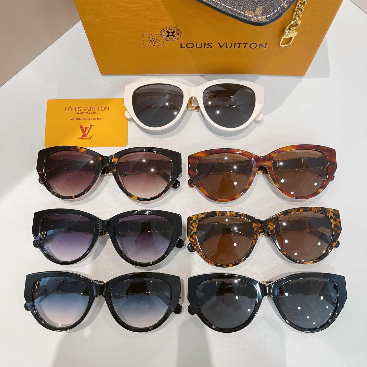 LOUIS VUITTO*✨✨✨MODEL：Z2640U✨✨✨ SIZE：54口18-140✨✨✨