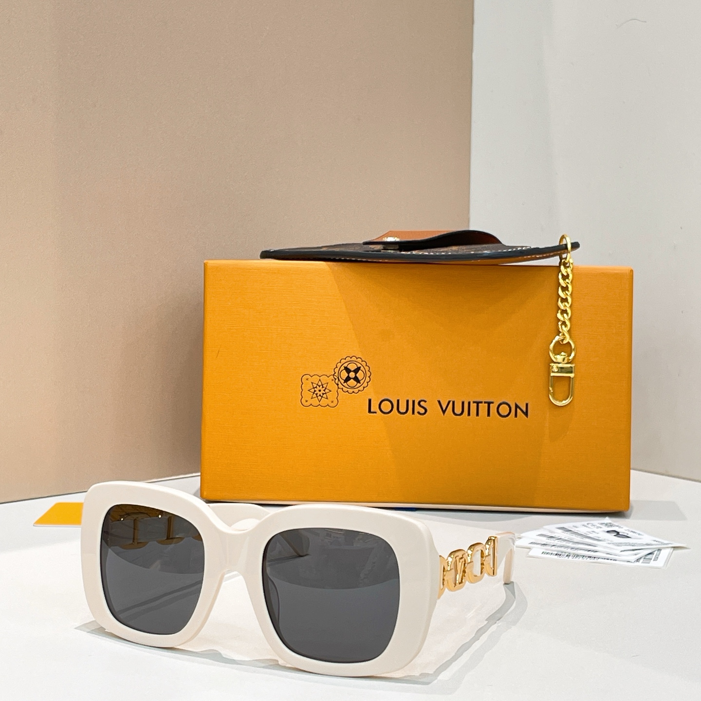 LOUIS VUITTO*✨✨✨MODEL：Z2861U✨✨✨ SIZE：51口22-140✨✨✨