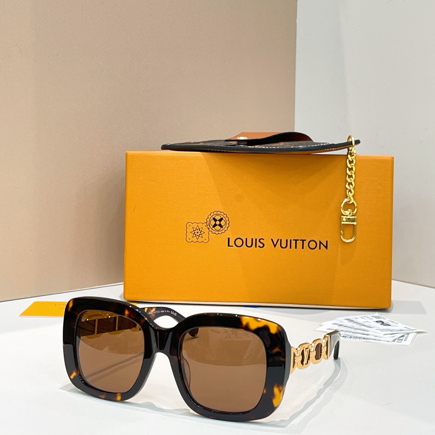 LOUIS VUITTO*✨✨✨MODEL：Z2861U✨✨✨ SIZE：51口22-140✨✨✨