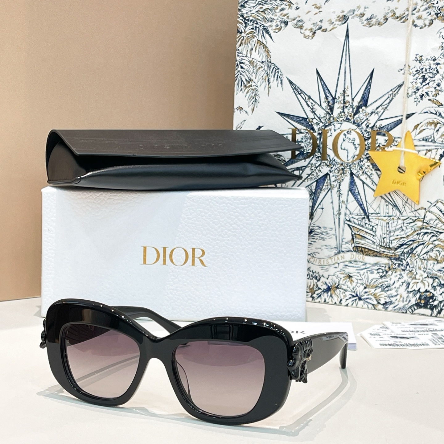 LOUIS VUITTO*✨✨✨MODEL：Z2640U✨✨✨ SIZE：54口18-140✨✨✨