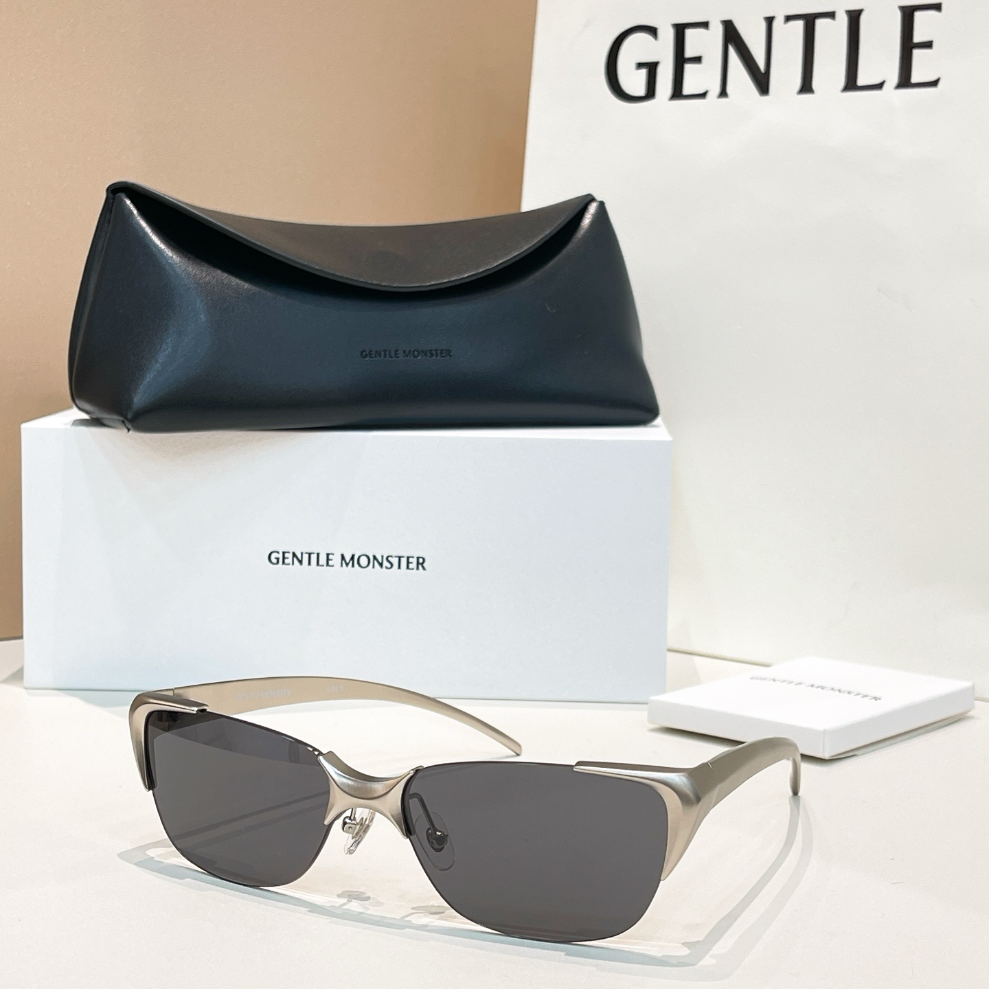 GENTLE MONSTER HYPNOSIS Metal Frameless Sunglasses