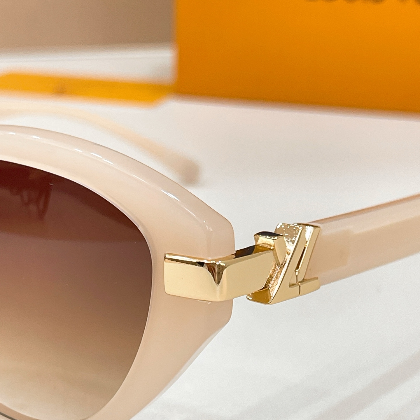 LOUIS VUITTO*✨✨✨MODEL：Z3103U✨✨✨ SIZE：55口18-140✨✨✨