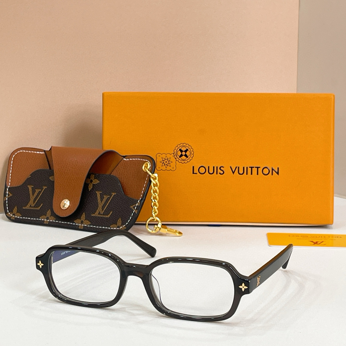 LOUIS VUITTO*✨✨✨MODEL：Z3045U✨✨✨ SIZE：54口17-145✨✨✨刘亦菲