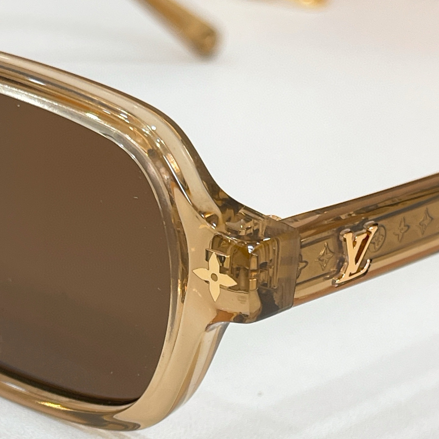 LOUIS VUITTO*✨✨✨MODEL：Z3045U✨✨✨ SIZE：54口17-145✨✨✨刘亦菲