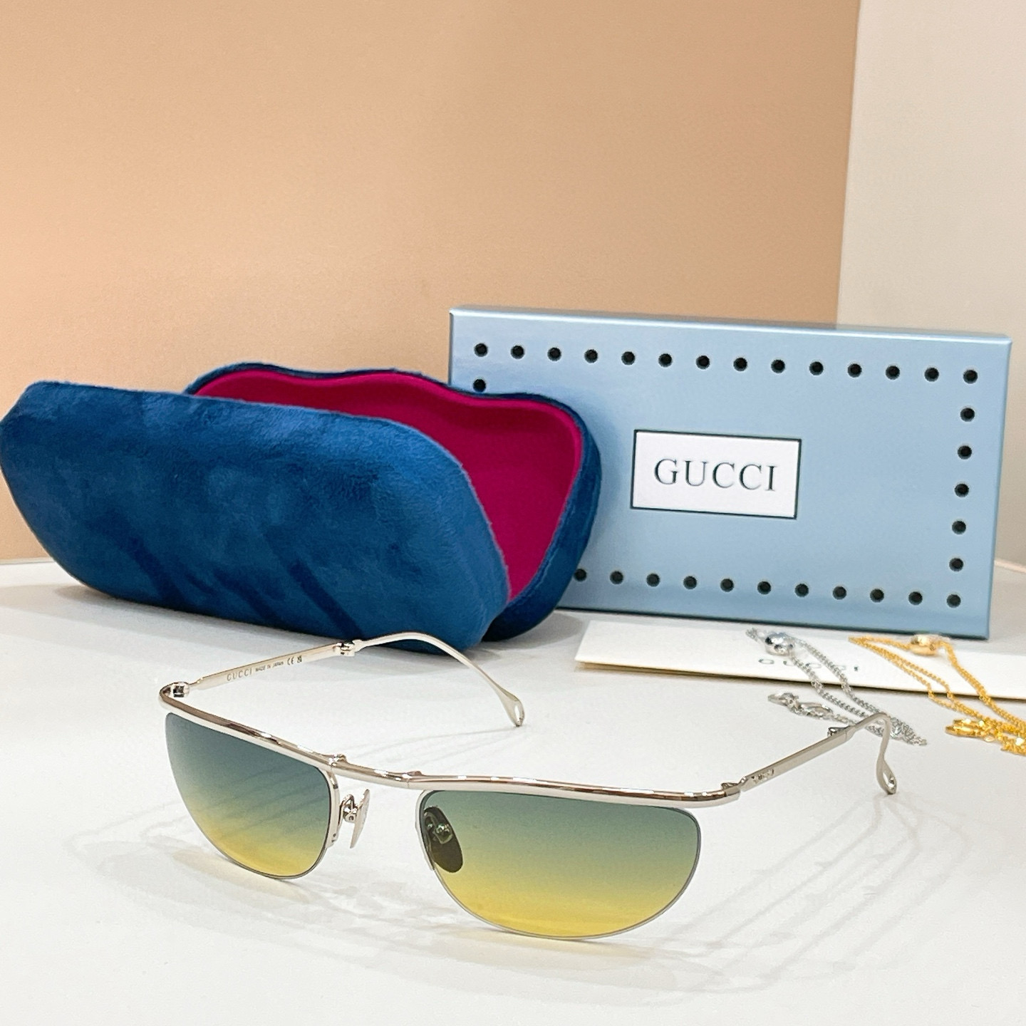 GUCCI🐝🐝🐝MODEL：GG2157S🐝🐝🐝SIZE:57口20-145🐝🐝🐝配送链子～～折叠款