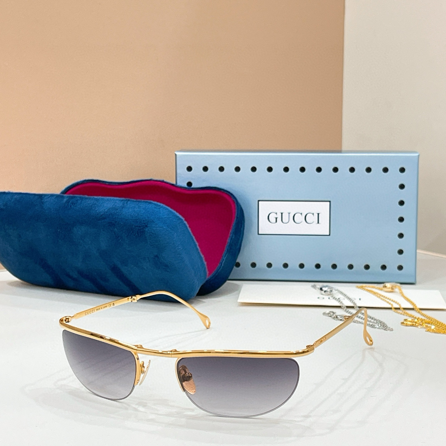 GUCCI🐝🐝🐝MODEL：GG2157S🐝🐝🐝SIZE:57口20-145🐝🐝🐝配送链子～～折叠款