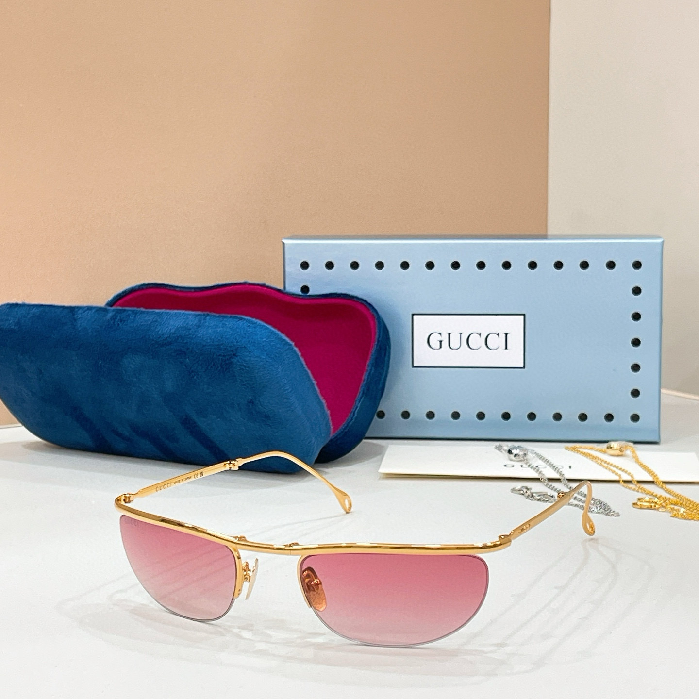 GUCCI🐝🐝🐝MODEL：GG2157S🐝🐝🐝SIZE:57口20-145🐝🐝🐝配送链子～～折叠款